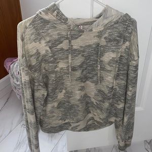 NWT Hooded sweater